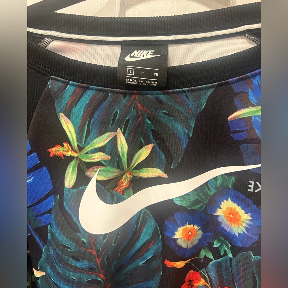 Nike jacket - Picture 6 of 7